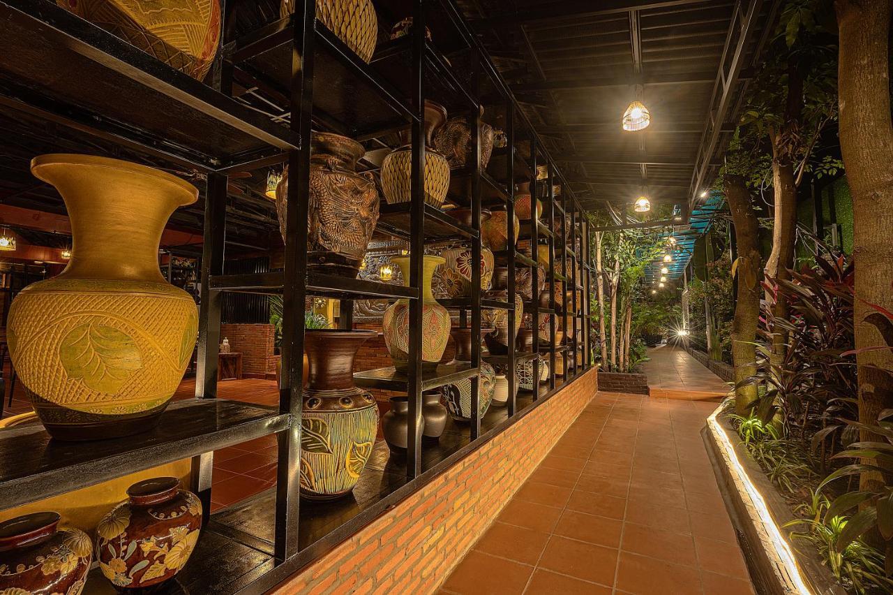 Hotel Ravady D'Angkor Ciudad de Siem Riep Exterior foto